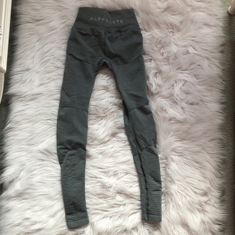 ALPHALETE XS Women’s Gray Workout Pants